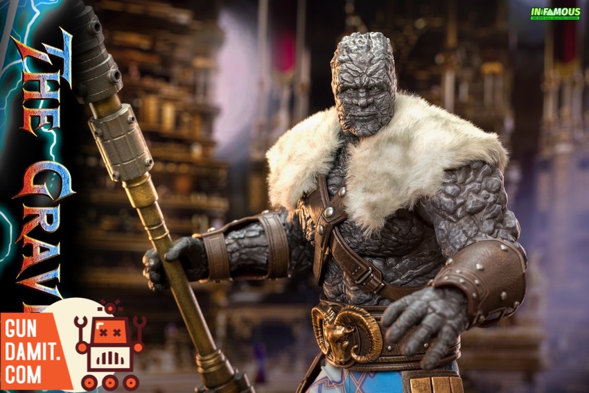 In-Famous 1/6 Korg action figure holding weapon in library setting In-Famous 1/6 Korg action figure holding weapon in library setting