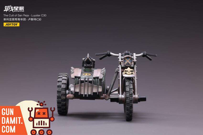 JoyToy Cult of San Reja Luyster C30 sidecar front view with skull emblem JoyToy Cult of San Reja Luyster C30 sidecar front view with skull emblem