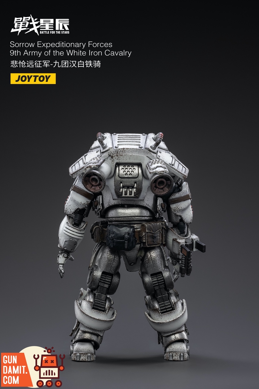 White Iron Cavalry mecha figure showing battle-weathered white armor and red visor White Iron Cavalry mecha figure showing battle-weathered white armor and red visor