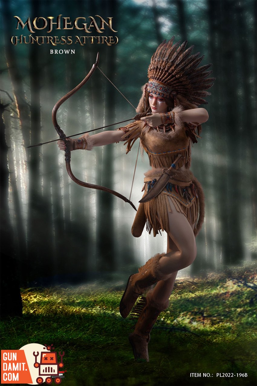 TBLeague 1/6 Mohegan Huntress brown version archery action pose in forest TBLeague 1/6 Mohegan Huntress brown version archery action pose in forest