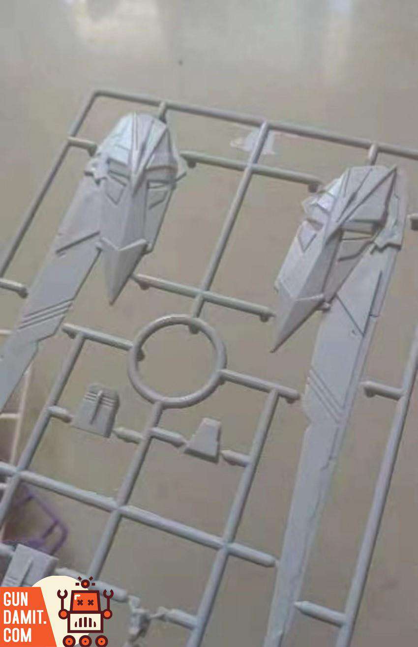Infinite Dimension Freedom Gundam conversion kit runner C white shoulder armor parts Infinite Dimension Freedom Gundam conversion kit runner C white shoulder armor parts