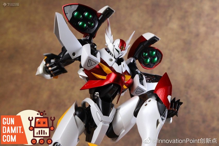 Innovation Point Tekkaman Blade shoulder pods open revealing green LED orbs front view Innovation Point Tekkaman Blade shoulder pods open revealing green LED orbs front view