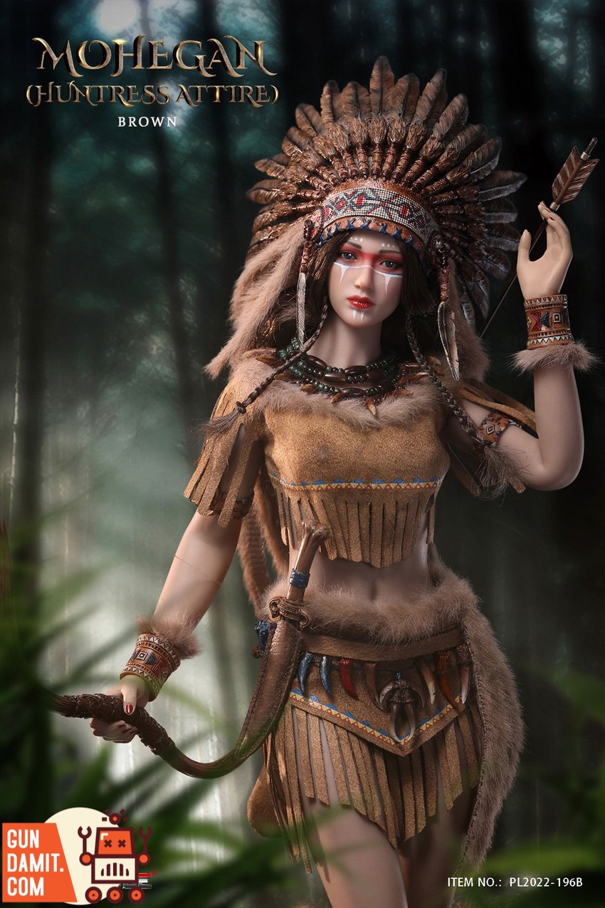 TBLeague 1/6 Mohegan Huntress brown version close-up face paint and headdress detail TBLeague 1/6 Mohegan Huntress brown version close-up face paint and headdress detail