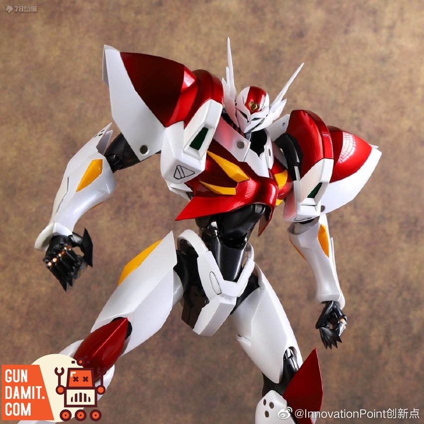 Innovation Point Metal Power Tekkaman Blade upper body front view red white armor crest detail Innovation Point Metal Power Tekkaman Blade upper body front view red white armor crest detail