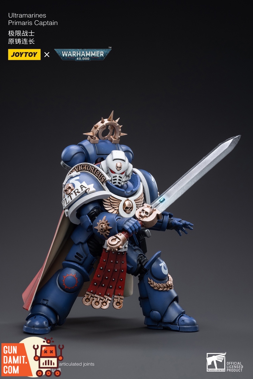 JoyToy 1/18 Ultramarines Primaris Captain rear armor detail and cape view JoyToy 1/18 Ultramarines Primaris Captain rear armor detail and cape view