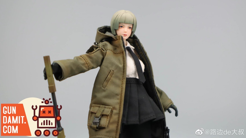 Frontline Chaos Rin figure close-up of green hair face sculpt detail Frontline Chaos Rin figure close-up of green hair face sculpt detail