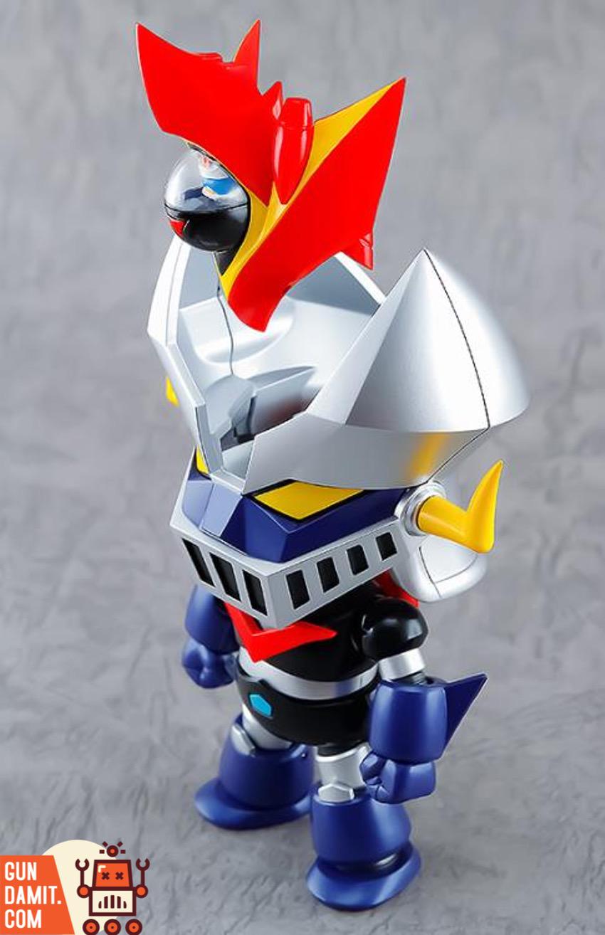 Great Mazinger Nendoroid action pose with thunder break attack Great Mazinger Nendoroid action pose with thunder break attack