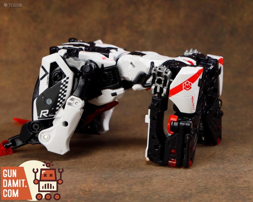 BB-51A Roarmeo full accessories and alternate parts display BB-51A Roarmeo full accessories and alternate parts display