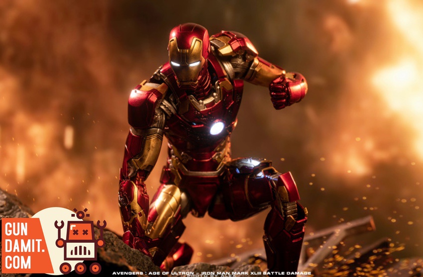 Threezero Iron Man Mark 43 Battle Damaged Version accessories and interchangeable parts display Threezero Iron Man Mark 43 Battle Damaged Version accessories and interchangeable parts display