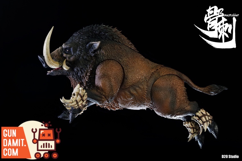 D20 Studio brown wild boar rear view with bone-tipped hooves D20 Studio brown wild boar rear view with bone-tipped hooves