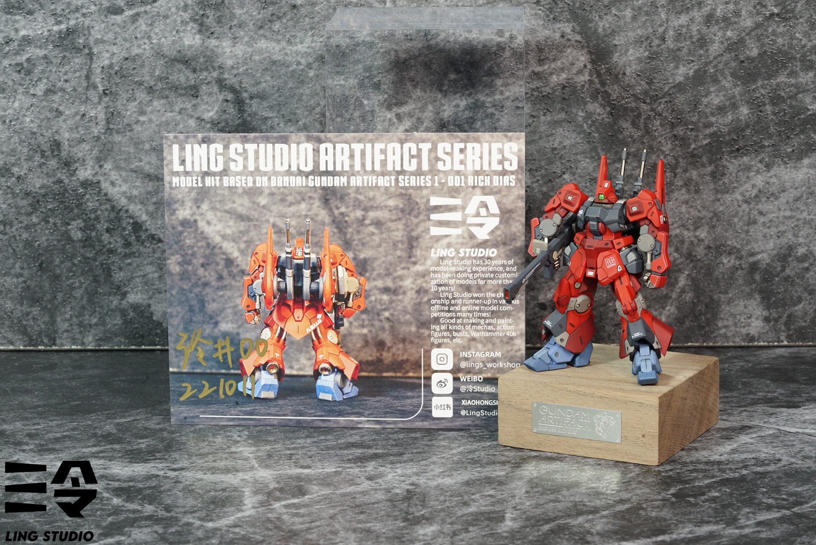 Ling Studio Gundam Artifact Rick Dias pre-painted model with info card Ling Studio Gundam Artifact Rick Dias pre-painted model with info card