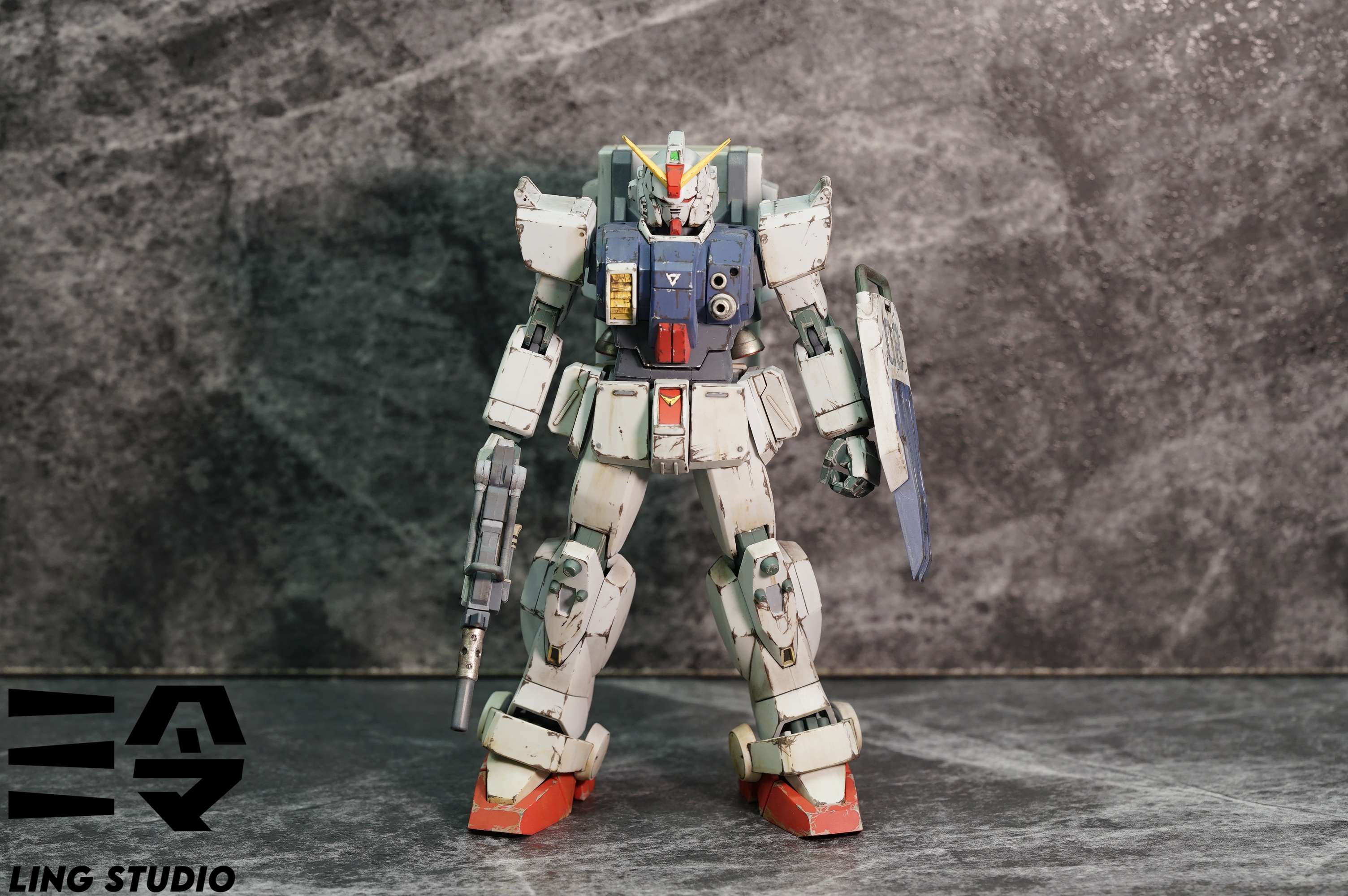 RX-79(G) Ground Type repaint full body with weathered desert finish RX-79(G) Ground Type repaint full body with weathered desert finish