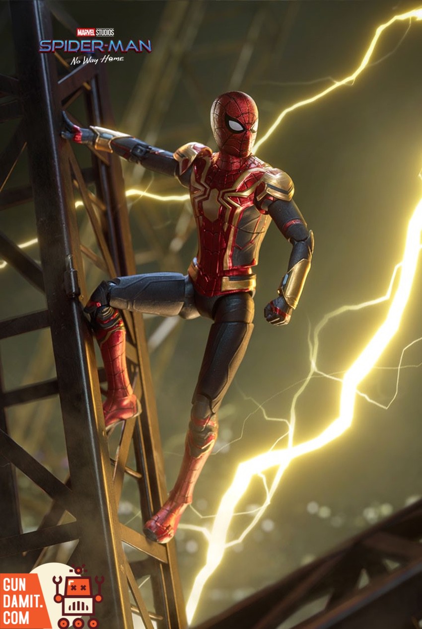 ZT Toys Spider-Man 1/10 Iron Spider dynamic pose on display stand ZT Toys Spider-Man 1/10 Iron Spider dynamic pose on display stand