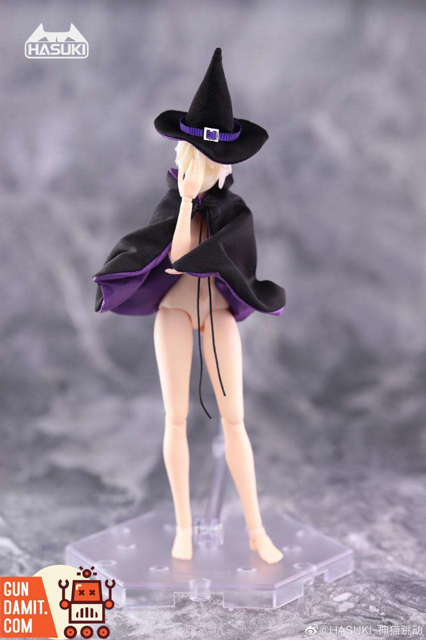 HASUKI 1/12 wizard cloak laid flat showing interior purple lining HASUKI 1/12 wizard cloak laid flat showing interior purple lining