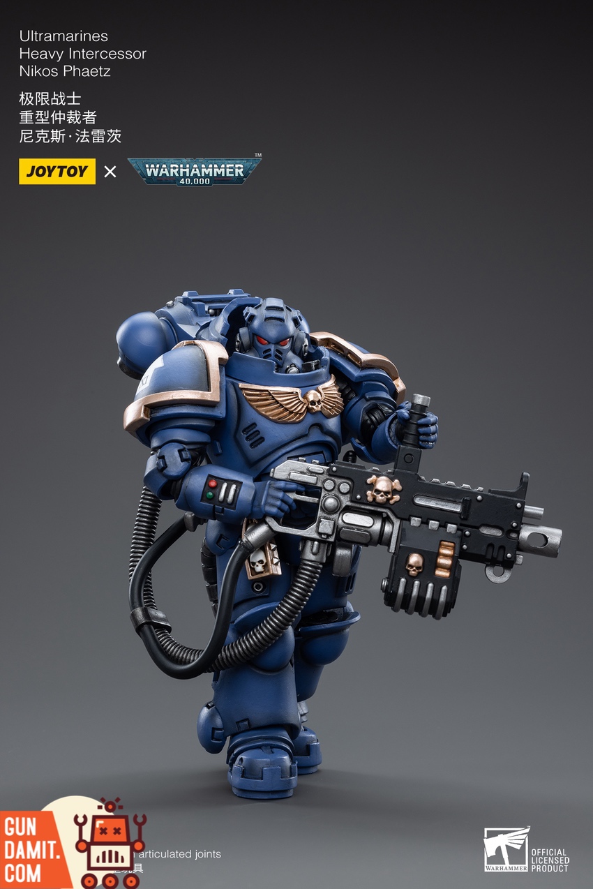 JoyToy Ultramarines Phaetz back view with power pack JoyToy Ultramarines Phaetz back view with power pack