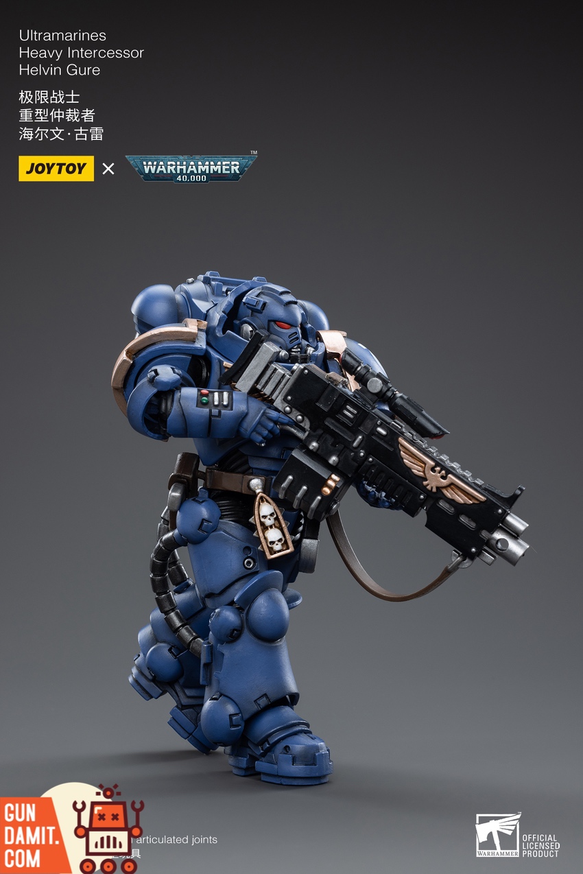 JoyToy WH40K Ultramarines Gure chest eagle detail JoyToy WH40K Ultramarines Gure chest eagle detail