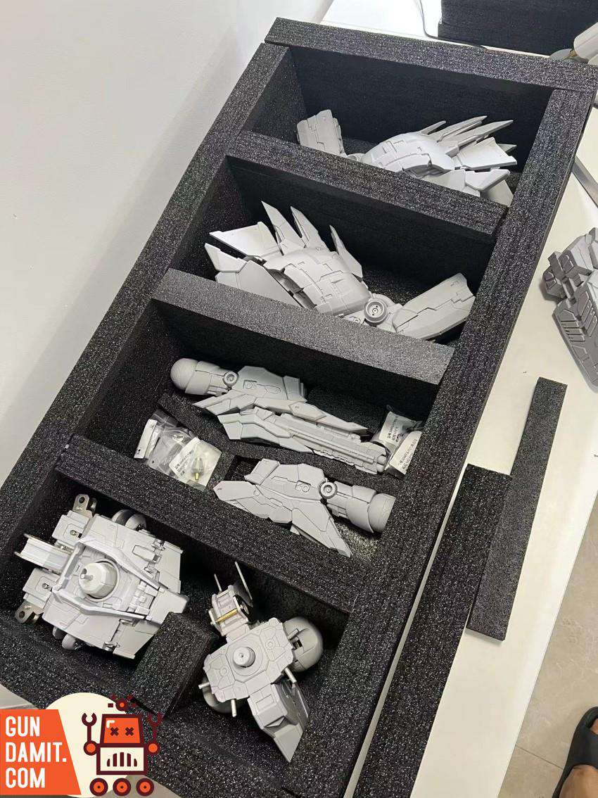 Core Cast Hi-Nu Gundam garage kit runner detail Core Cast Hi-Nu Gundam garage kit runner detail