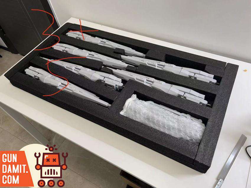 Core Cast 1/35 Hi-Nu Gundam resin kit parts in foam packaging Core Cast 1/35 Hi-Nu Gundam resin kit parts in foam packaging
