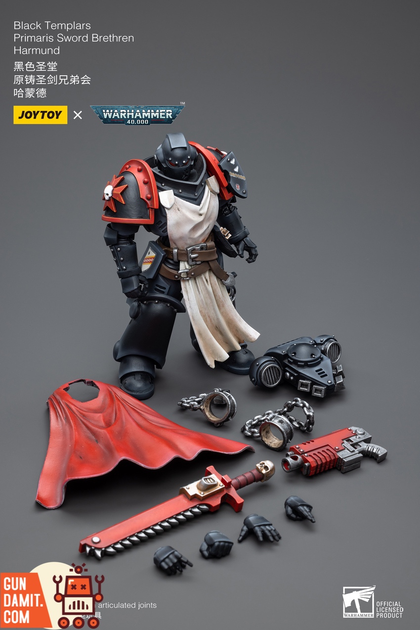 JoyToy WH40K Sword Brethren Harmund rear view showing equipment and cape JoyToy WH40K Sword Brethren Harmund rear view showing equipment and cape
