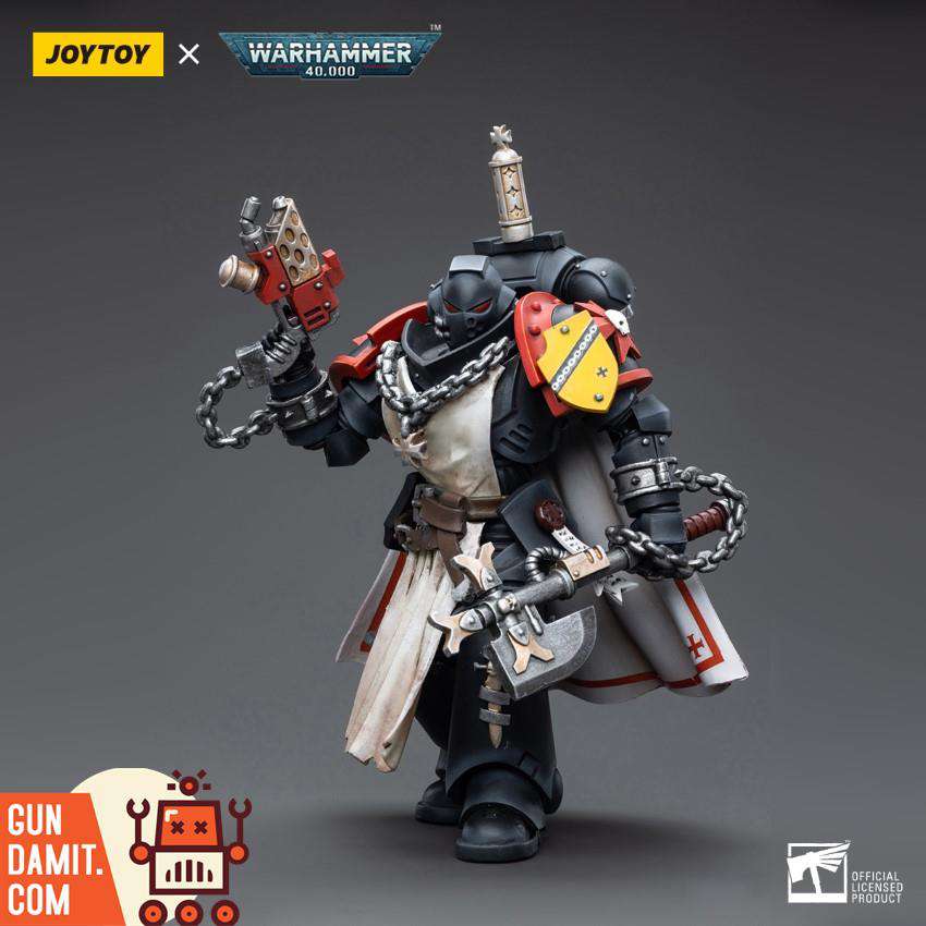 JoyToy 1/18 WH40K Black Templars Sword Brethren Granbertus front view with lightning claws and skull crown JoyToy 1/18 WH40K Black Templars Sword Brethren Granbertus front view with lightning claws and skull crown