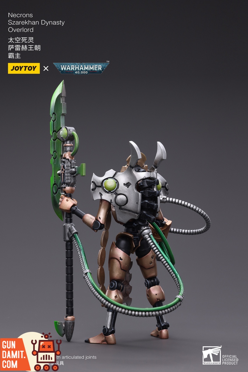 JoyToy WH40K Necrons Overlord rear view showing cape and mechanical spine JoyToy WH40K Necrons Overlord rear view showing cape and mechanical spine