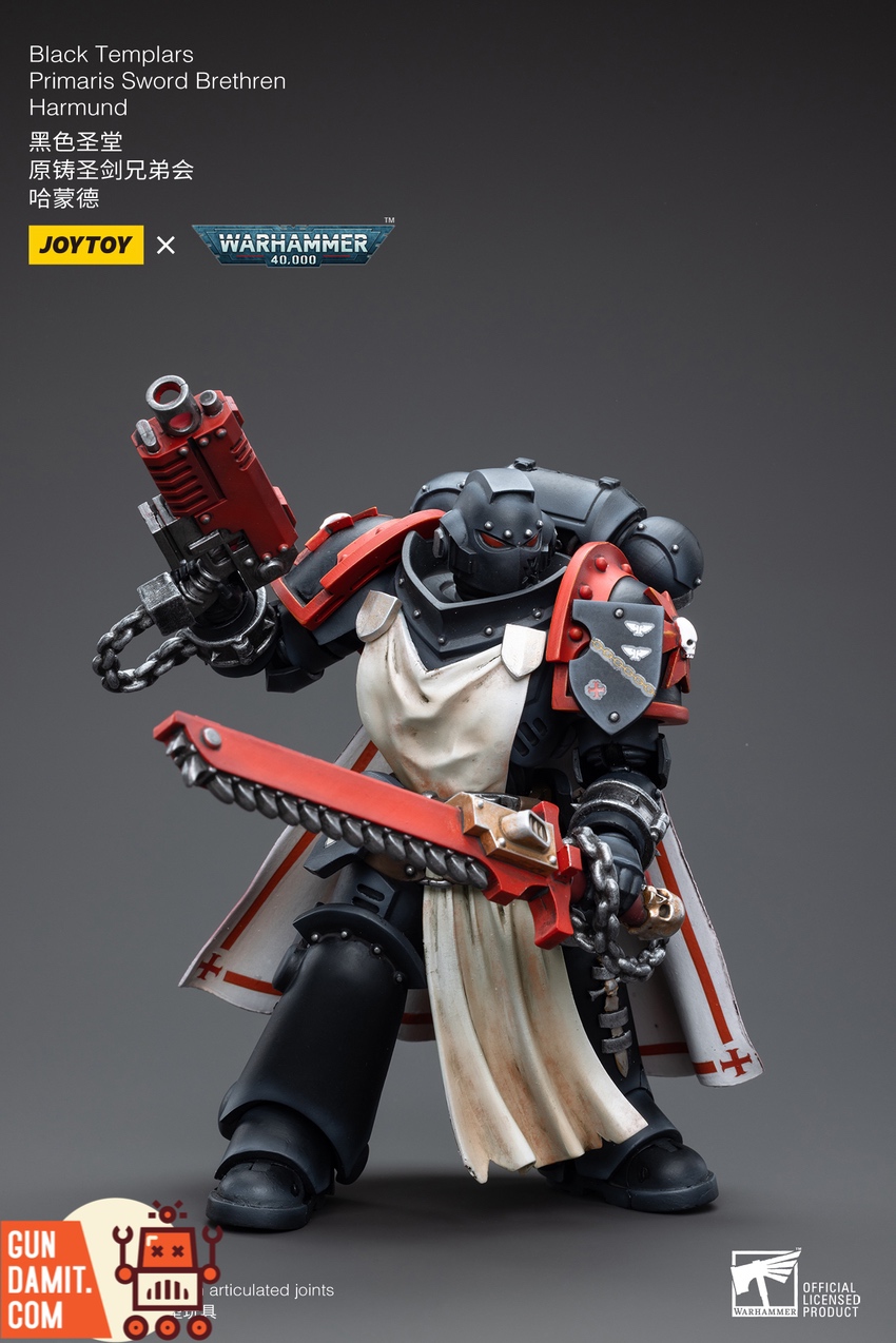 JoyToy Black Templars Harmund side view with white tabard and black armor JoyToy Black Templars Harmund side view with white tabard and black armor