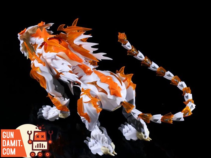 ShenX White Tiger dynamic crouching pose with tail extended ShenX White Tiger dynamic crouching pose with tail extended