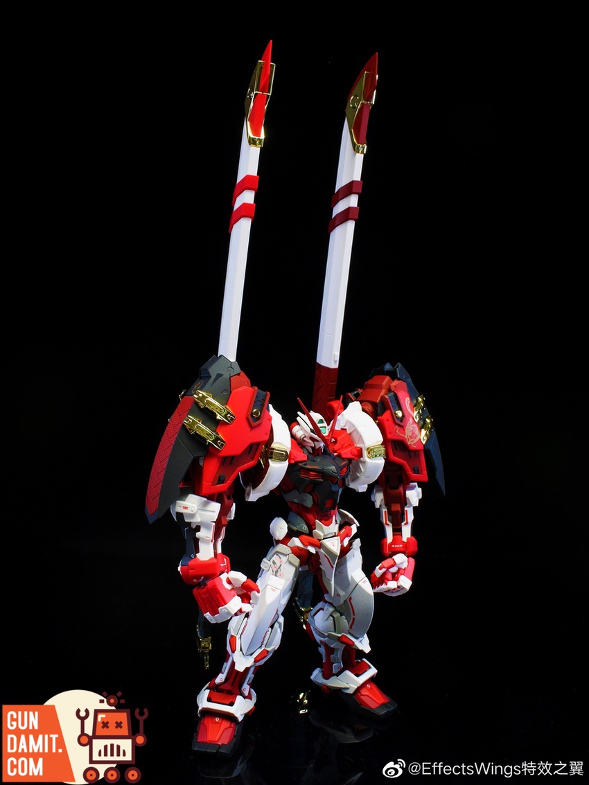 Astray Red Frame enhanced with dragon shield and gold katana accessories Astray Red Frame enhanced with dragon shield and gold katana accessories
