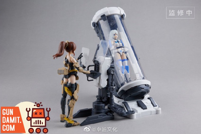 MS General 1/12 Hibernation Pod with LED showing figure inside cryogenic capsule MS General 1/12 Hibernation Pod with LED showing figure inside cryogenic capsule