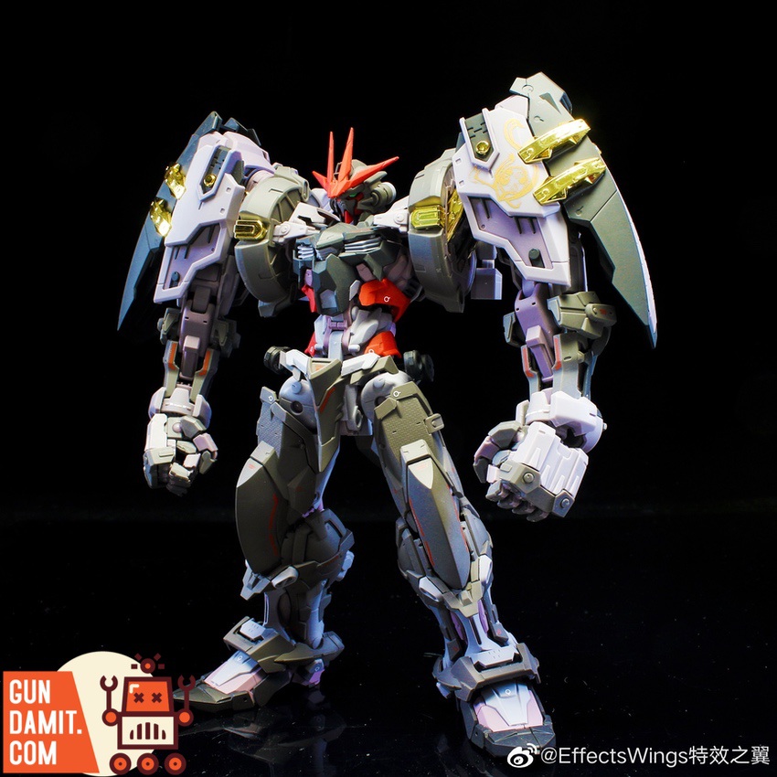Effects Wings 1/100 MG Astray Black Frame upgrade kit with dark katana weapons on stand Effects Wings 1/100 MG Astray Black Frame upgrade kit with dark katana weapons on stand