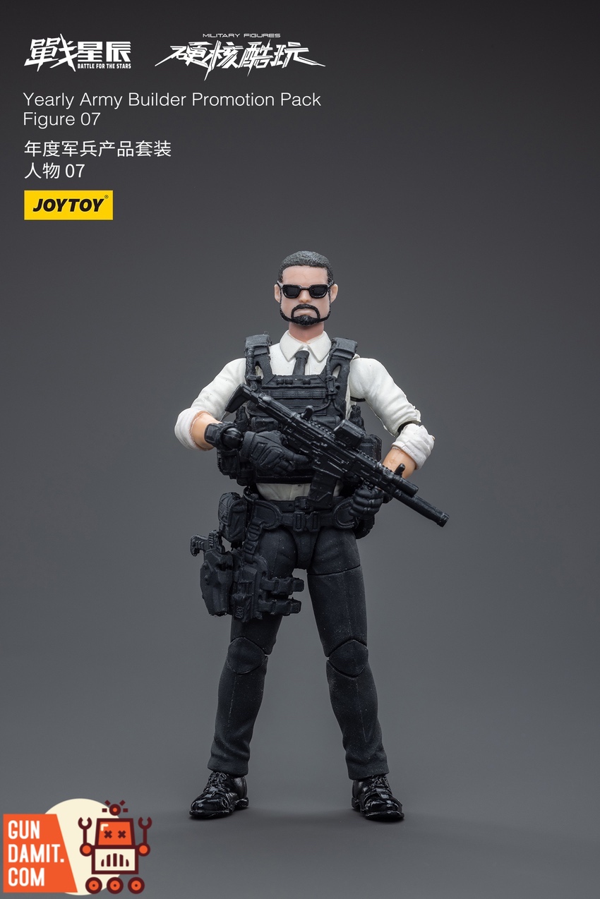 JoyToy Army Builder Figure 07 side profile with weapon and tactical equipment JoyToy Army Builder Figure 07 side profile with weapon and tactical equipment