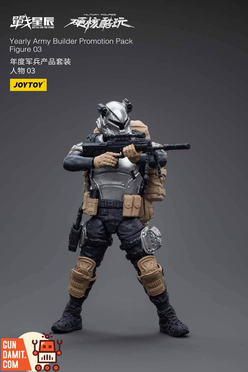 JoyToy 1/18 Army Builder Figure 03 rear view with backpack gear JoyToy 1/18 Army Builder Figure 03 rear view with backpack gear