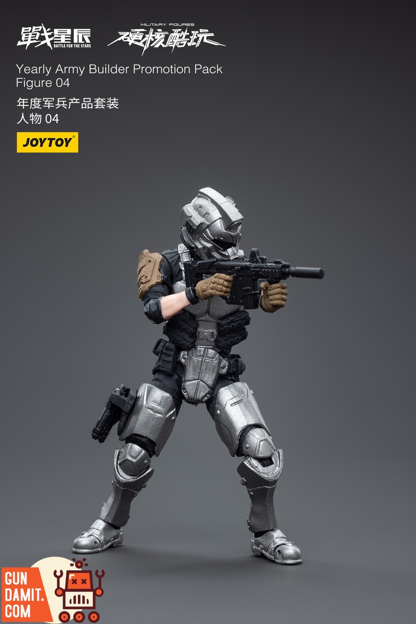 JoyToy 1/18 Army Builder Figure 04 rear view with backpack and pouches JoyToy 1/18 Army Builder Figure 04 rear view with backpack and pouches