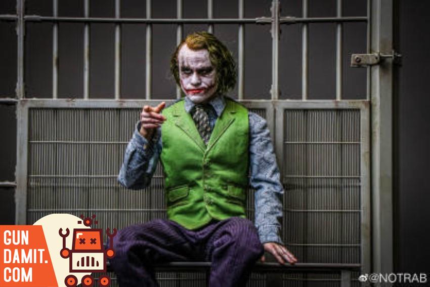 Inart 1/6 Dark Knight Joker rooted hair deluxe sitting in jail cell pointing gesture close-up Inart 1/6 Dark Knight Joker rooted hair deluxe sitting in jail cell pointing gesture close-up