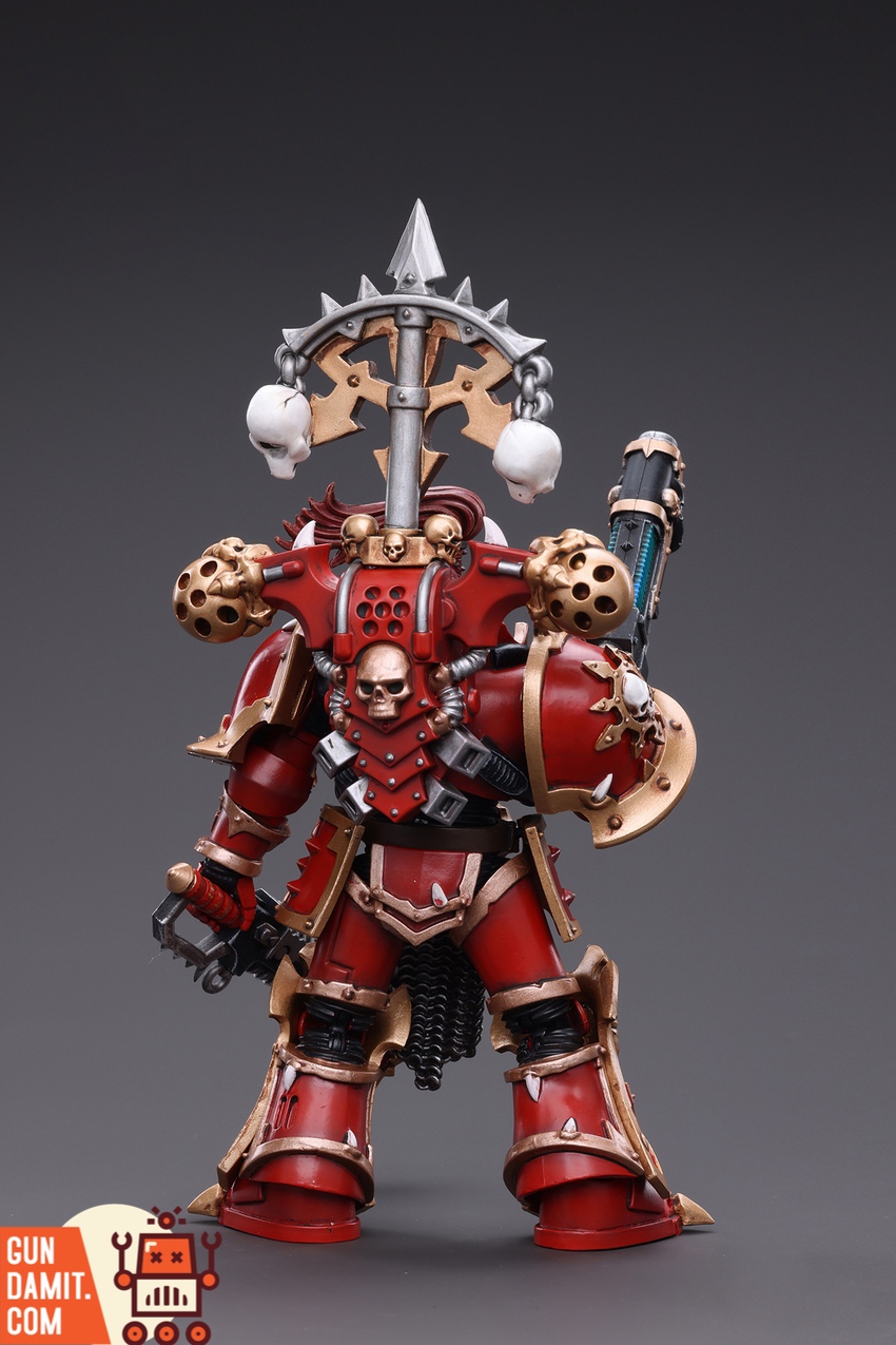 JoyToy Warhammer 40K Brother Karvult action pose with plasma pistol raised JoyToy Warhammer 40K Brother Karvult action pose with plasma pistol raised