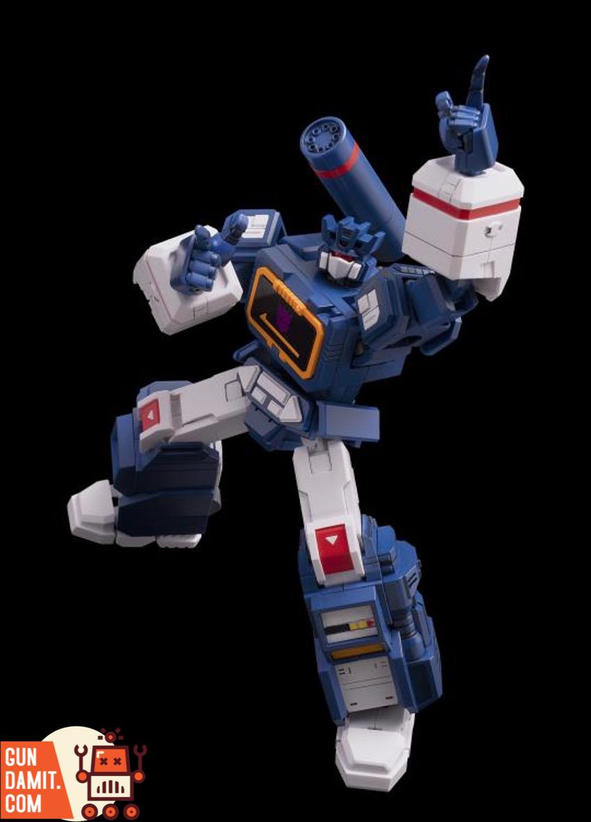 Flame Toys Soundwave rear view showing backpack and cassette deck detail Flame Toys Soundwave rear view showing backpack and cassette deck detail