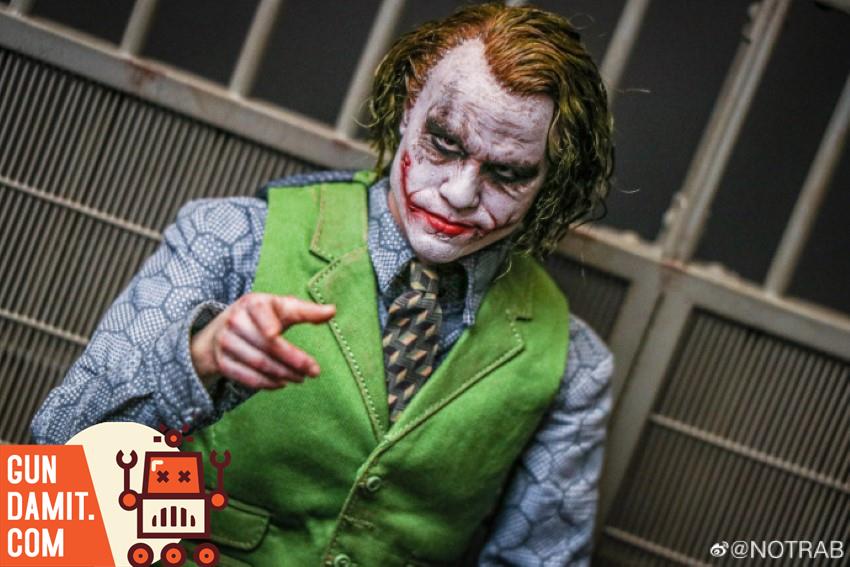 Inart 1/6 Dark Knight Joker rooted hair upper body close-up showing realistic face sculpt with shotgun Inart 1/6 Dark Knight Joker rooted hair upper body close-up showing realistic face sculpt with shotgun