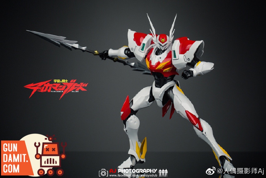 ROBO-DOU Tekkaman Blade side view showing red white maroon armor plating ROBO-DOU Tekkaman Blade side view showing red white maroon armor plating