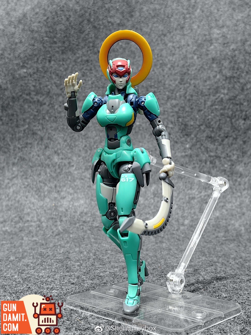 Toy Notch A-04 Athenia alternate head sculpt with exposed face and teal armor Toy Notch A-04 Athenia alternate head sculpt with exposed face and teal armor