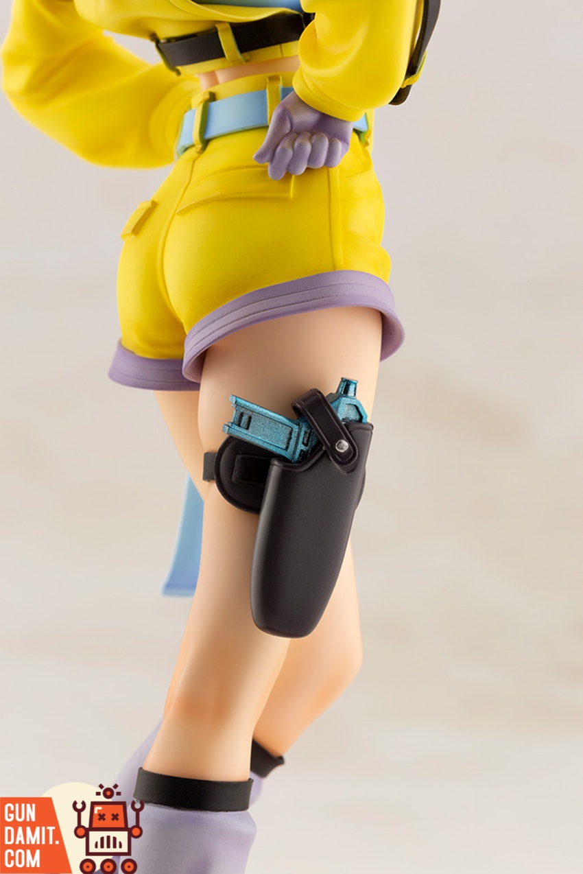 Kotobukiya Bumblebee Bishoujo on Autobot base Kotobukiya Bumblebee Bishoujo on Autobot base