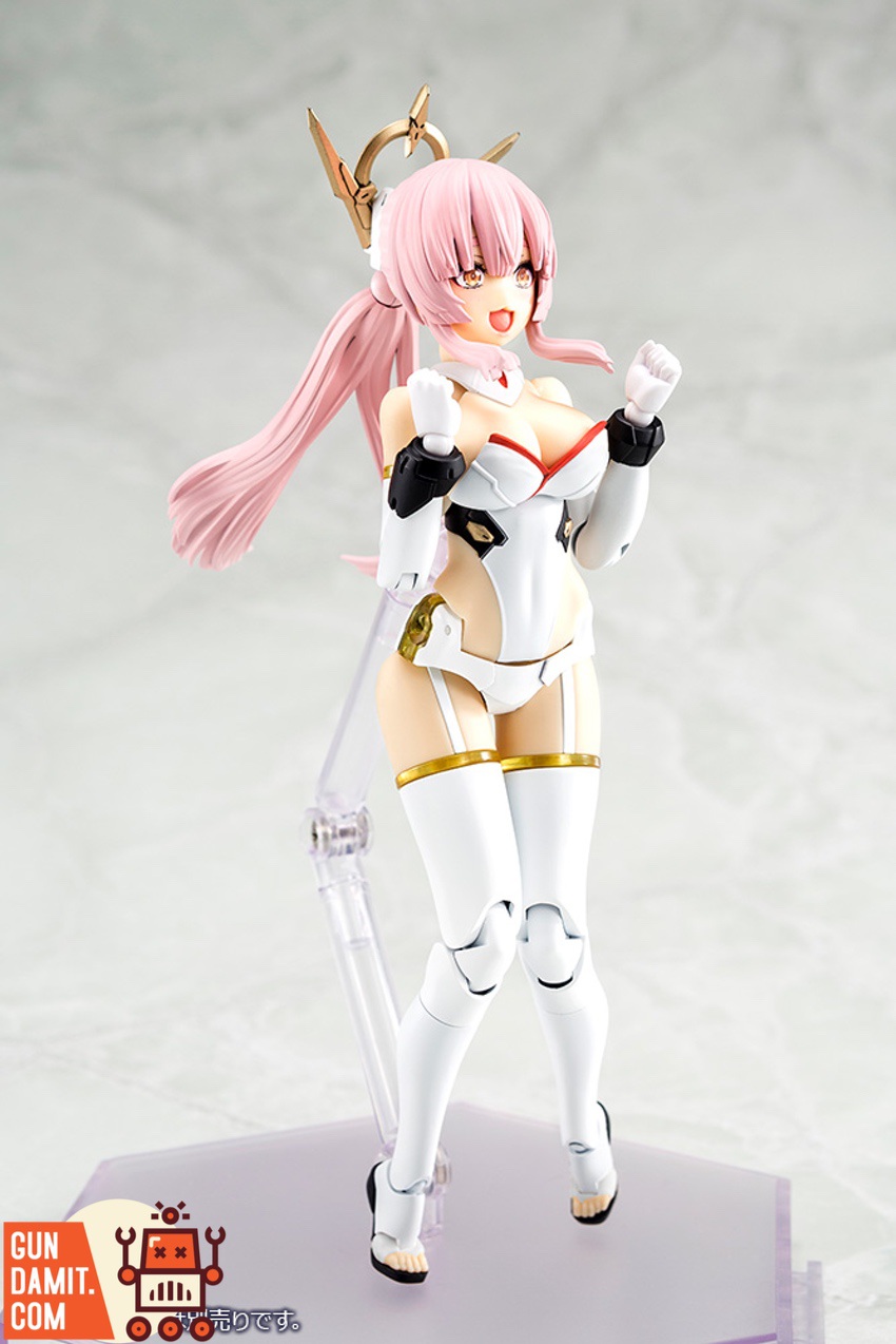 Kotobukiya Amaterasu Regalia dynamic pose with weapon Kotobukiya Amaterasu Regalia dynamic pose with weapon