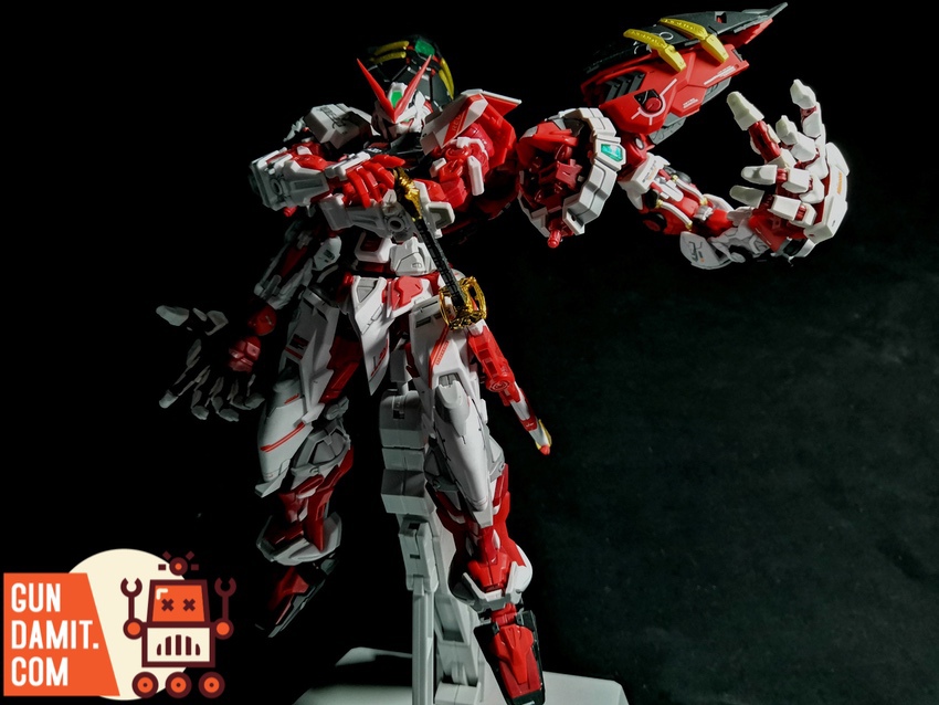 Daban 1/100 Astray Red Frame with water slide decal sheet Daban 1/100 Astray Red Frame with water slide decal sheet