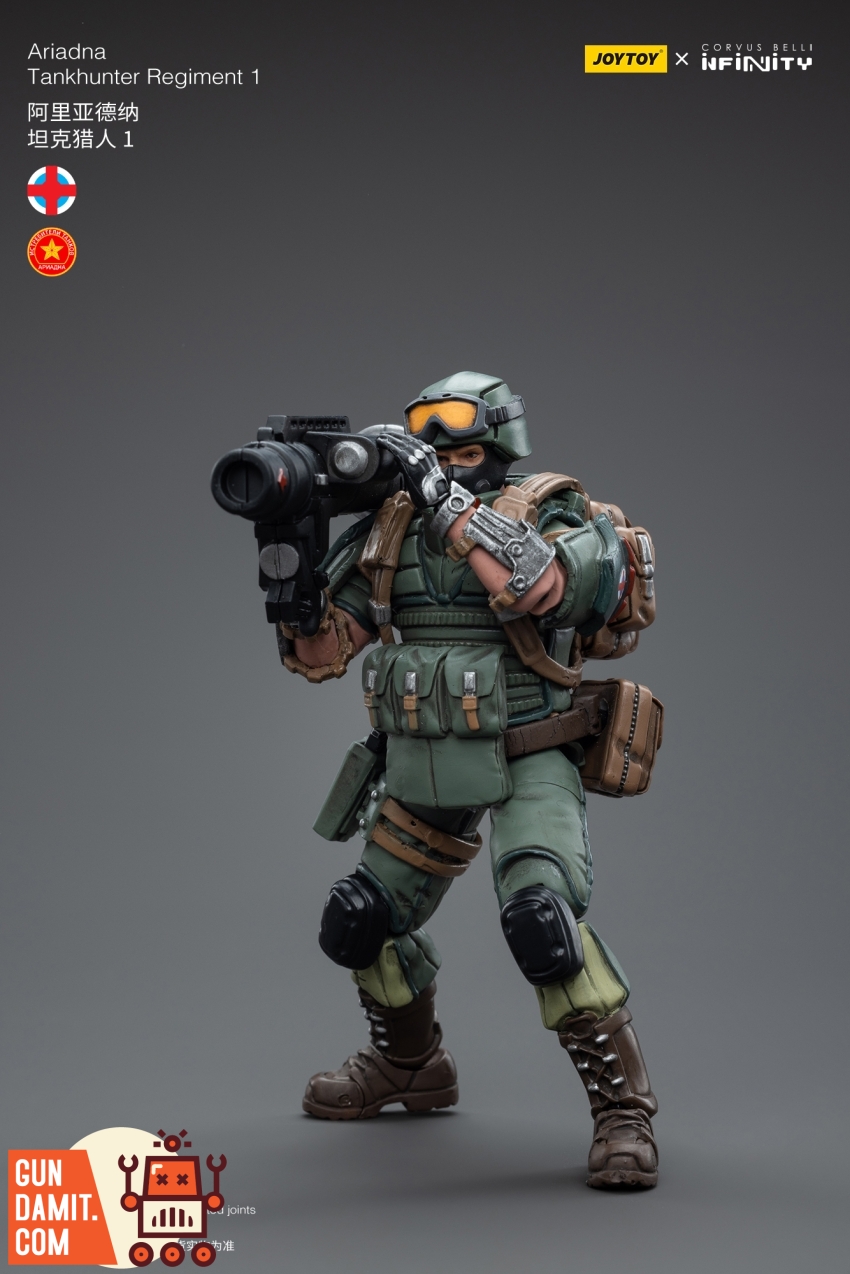 JoyToy 1/18 Infinity Tankhunter Regiment 1 accessories display JoyToy 1/18 Infinity Tankhunter Regiment 1 accessories display