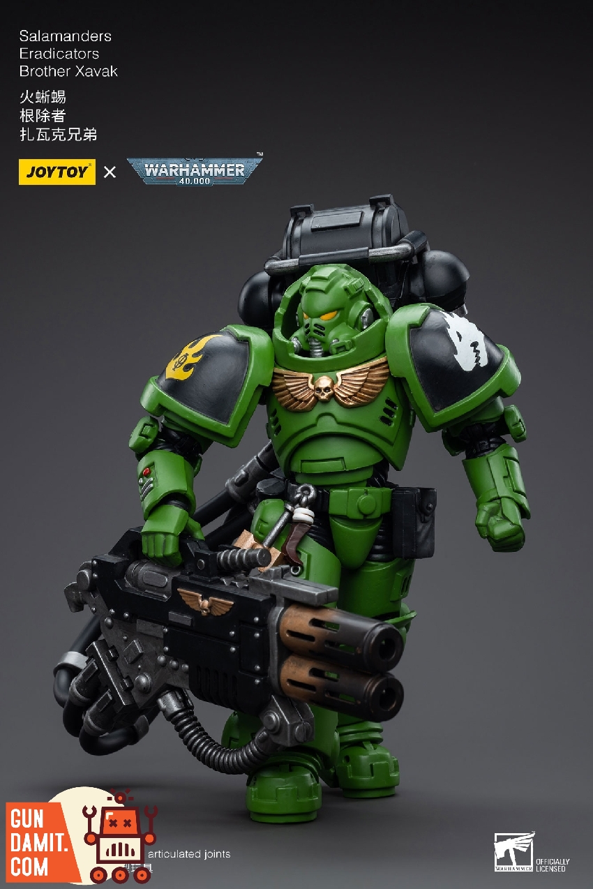 JoyToy WH40K Eradicators Xavak detailed helmet and armor close-up JoyToy WH40K Eradicators Xavak detailed helmet and armor close-up