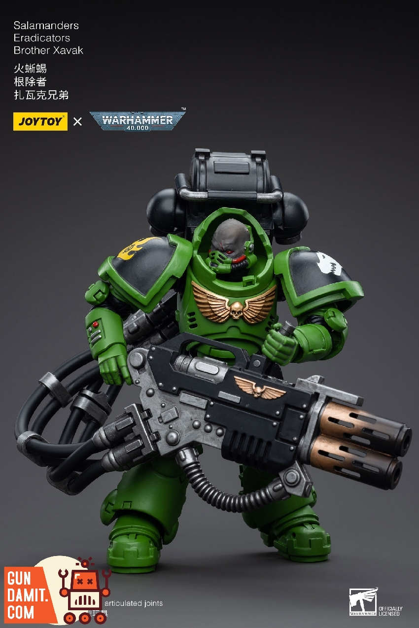 JoyToy WH40K Salamanders Xavak side profile showing chapter insignia JoyToy WH40K Salamanders Xavak side profile showing chapter insignia