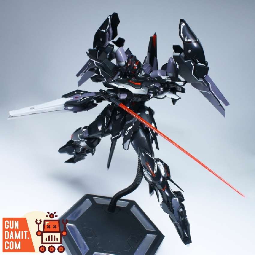 Scifigure Industry Kainar UNX-04S Norma MG 1/100 model kit aerial pose with beam effect on display base Scifigure Industry Kainar UNX-04S Norma MG 1/100 model kit aerial pose with beam effect on display base