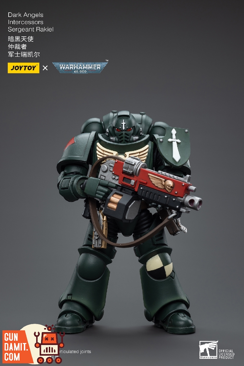 JoyToy 1/18 Dark Angels Intercessors Sergeant Rakiel front view with bolt rifle JoyToy 1/18 Dark Angels Intercessors Sergeant Rakiel front view with bolt rifle