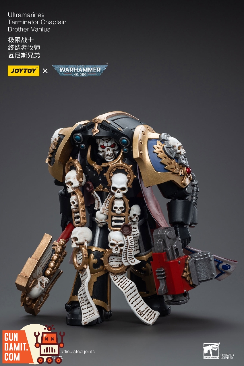 JoyToy Warhammer 40K Terminator Chaplain close-up ornate armor detail JoyToy Warhammer 40K Terminator Chaplain close-up ornate armor detail