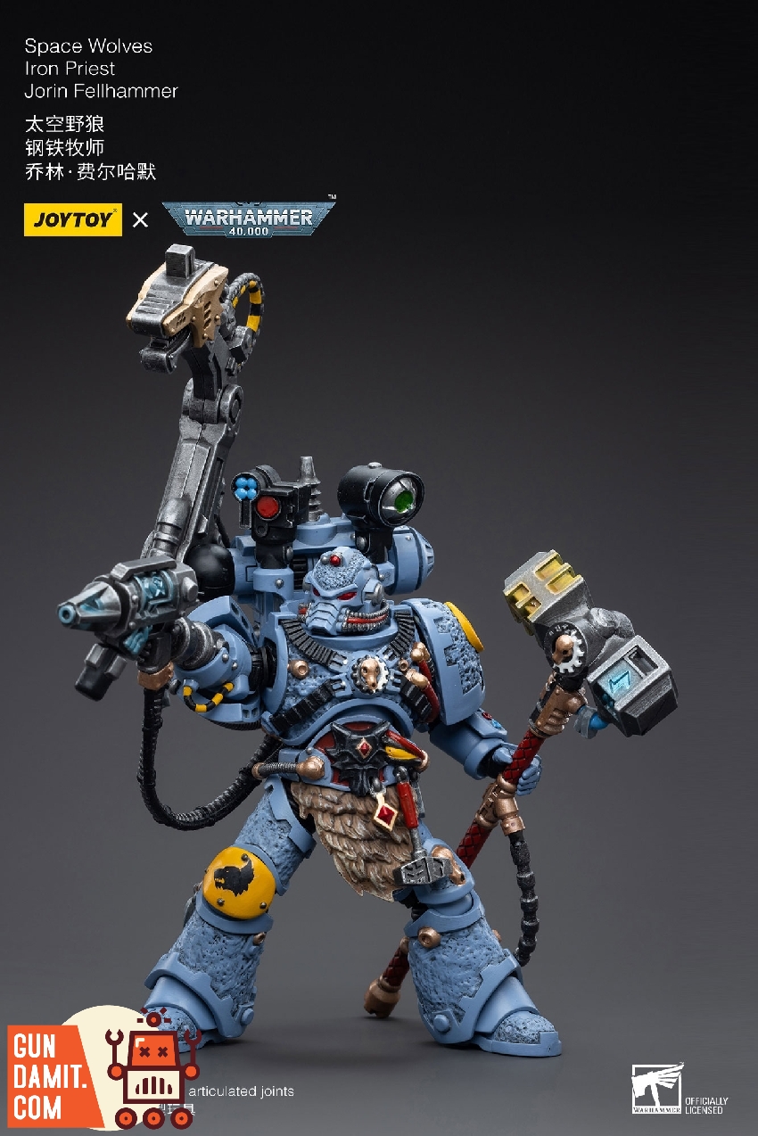 JoyToy Warhammer 40K Space Wolves Iron Priest with claw arm and equipment JoyToy Warhammer 40K Space Wolves Iron Priest with claw arm and equipment