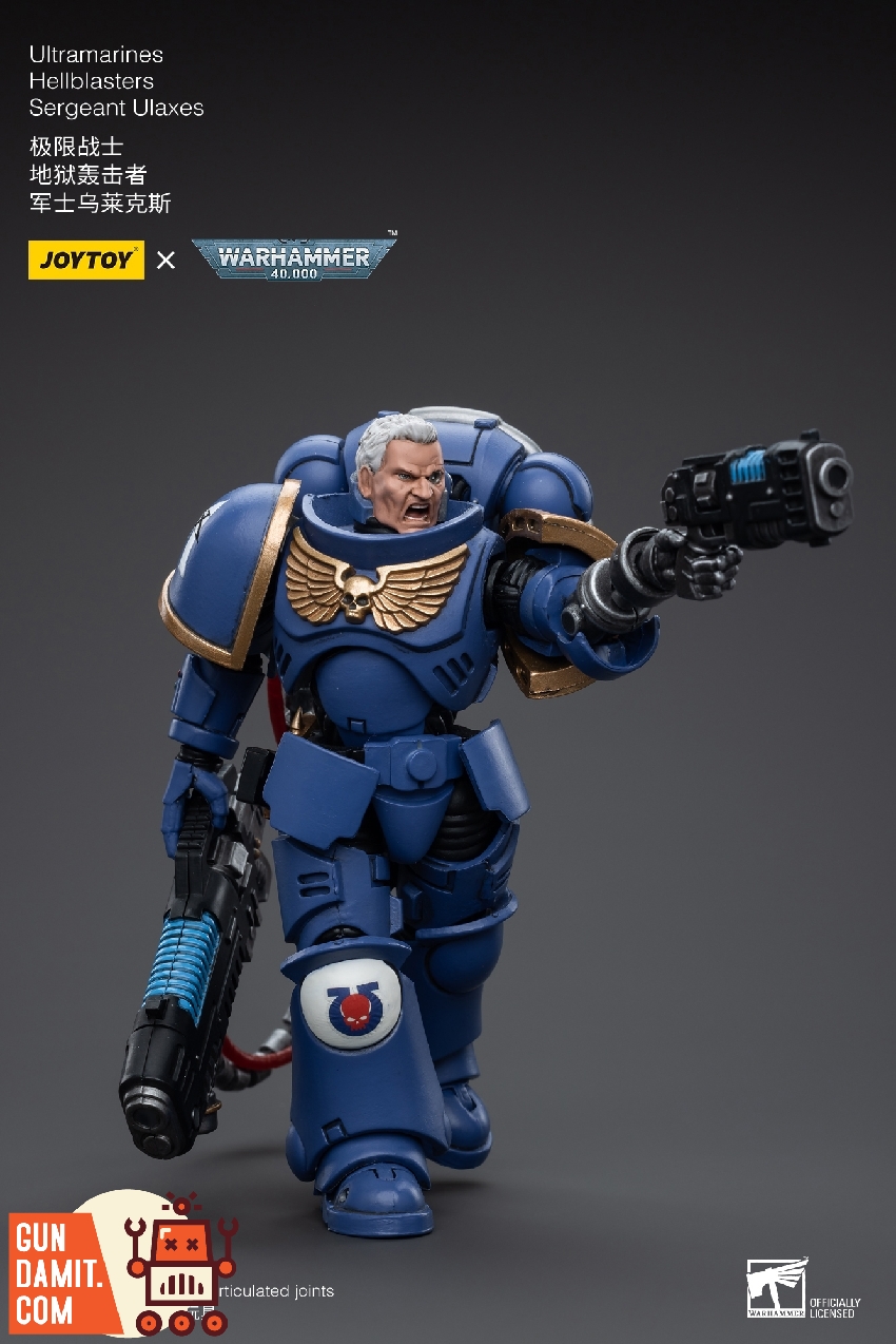 JoyToy 1/18 Ultramarines Sergeant Ulaxes with grey hair charging forward with plasma pistol and lowered incinerator JoyToy 1/18 Ultramarines Sergeant Ulaxes with grey hair charging forward with plasma pistol and lowered incinerator